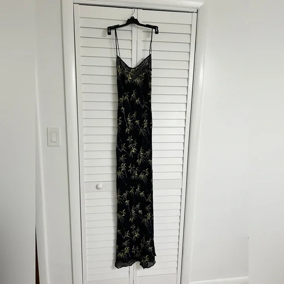 NWOT Rumored Maxi Dress - Picture 3 of 10